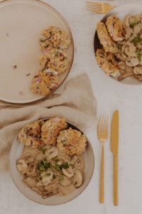 Rezept Pfannenknödel mit veganer Pilzrahmsoße