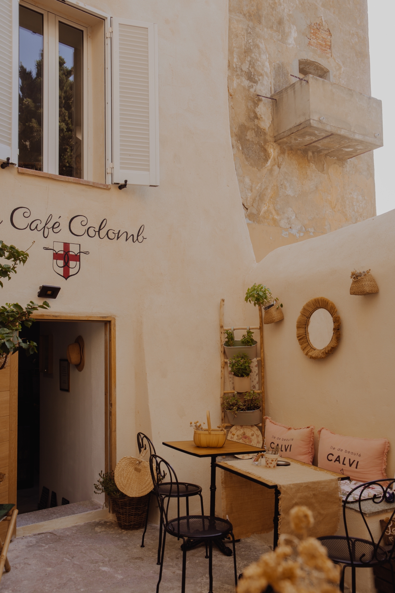 LINHÉ Unsere Korsika Reise Café Colombo